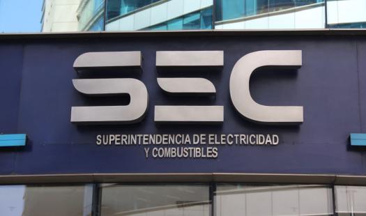 Multa de SEC a distribuidora eléctrica por omitir lectura de medidores